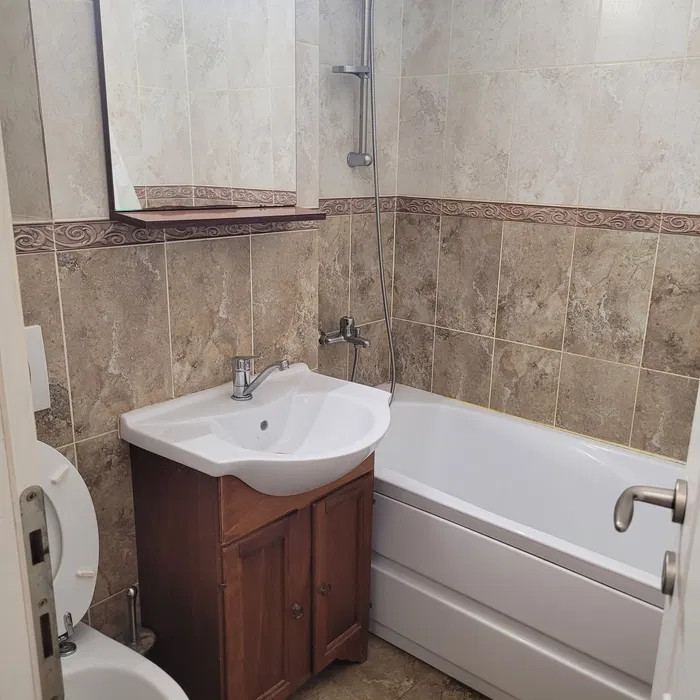 Crangasi | Garsoniera renovata modern | Balcon | 3 Minute metrou 