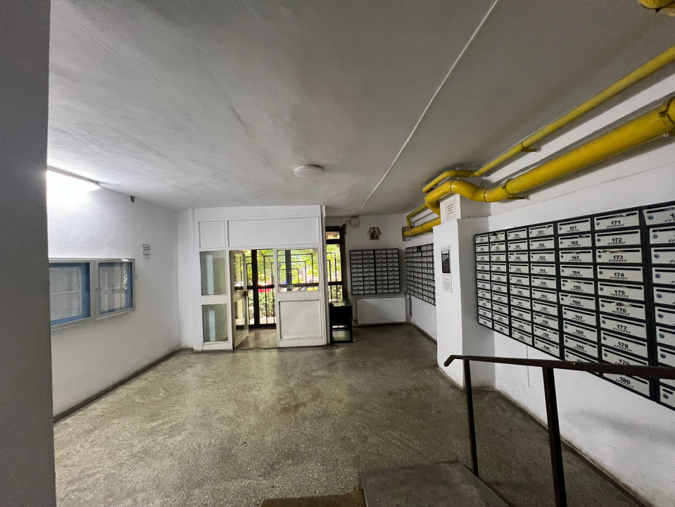 Garsoniera | Tei - Constructii | Balcon | 42 Mp | Mobilat Utilat.