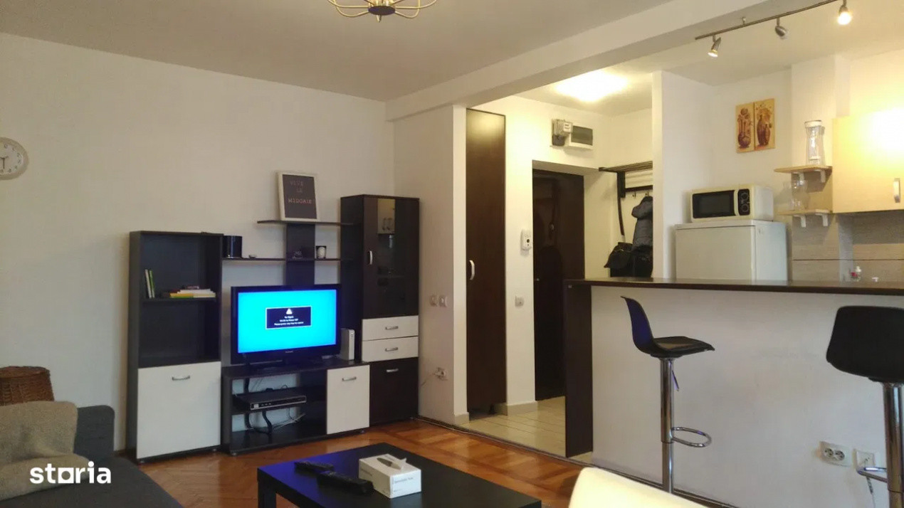 Romana - Amzei | 2 Camere | Renovat | Balcon | 5 Minute metrou 