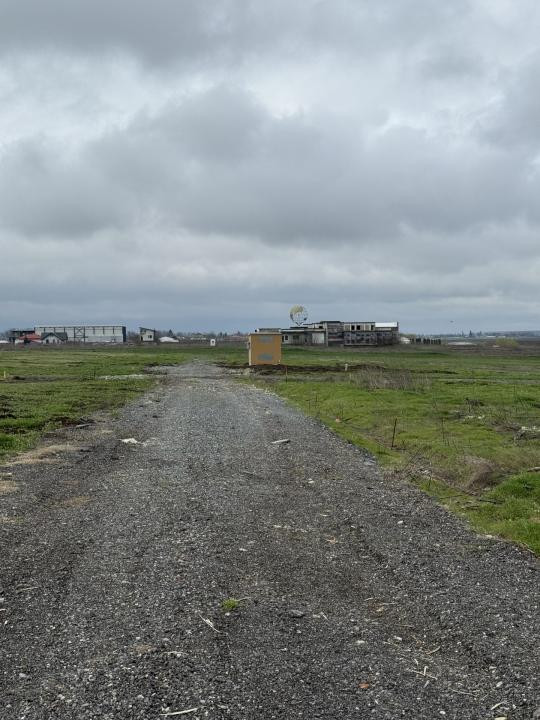 Teren Frumusani Gaz- Curent 400 mp |  D.N. 4