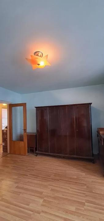 2 Camere Titan - 1 Decembrie | Et 8 | Anvelopat 