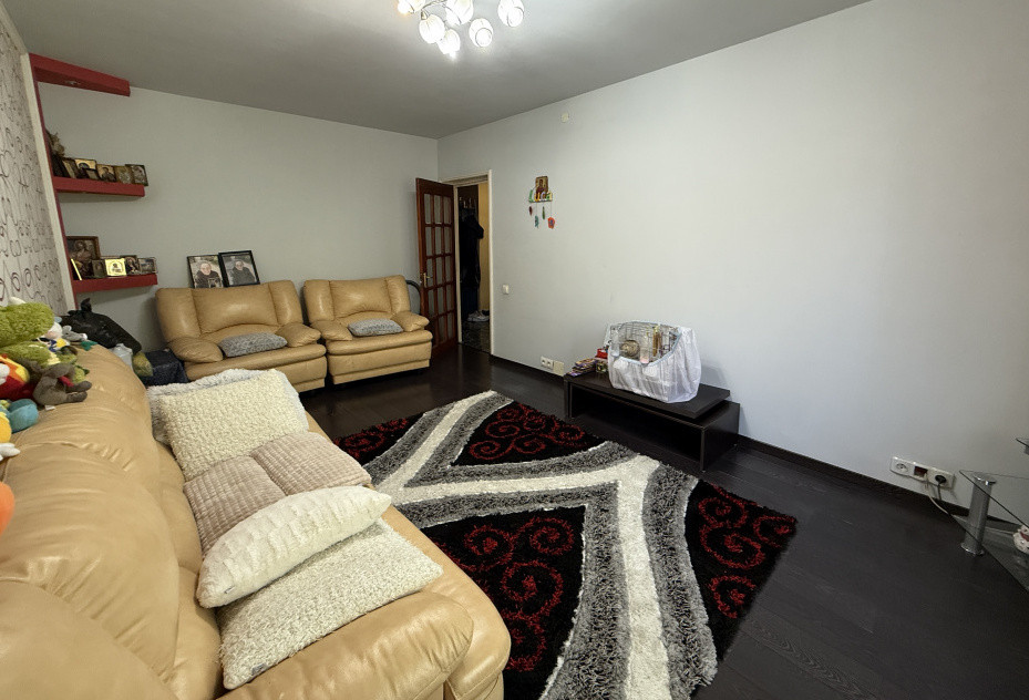 3 Camere | Rahova | Decomandat | Balcon | 70 Mp