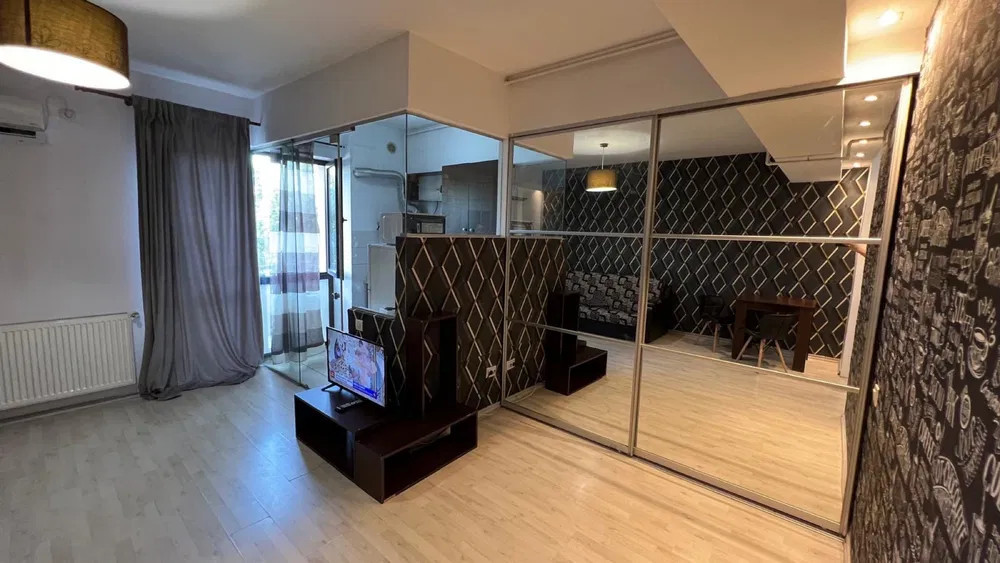 Aparatorii Patriei | Garsoniera | Balcon | Centrala | Metrou