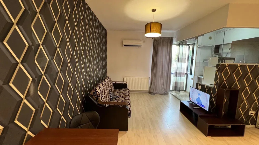 Aparatorii Patriei | Garsoniera | Balcon | Centrala | Metrou