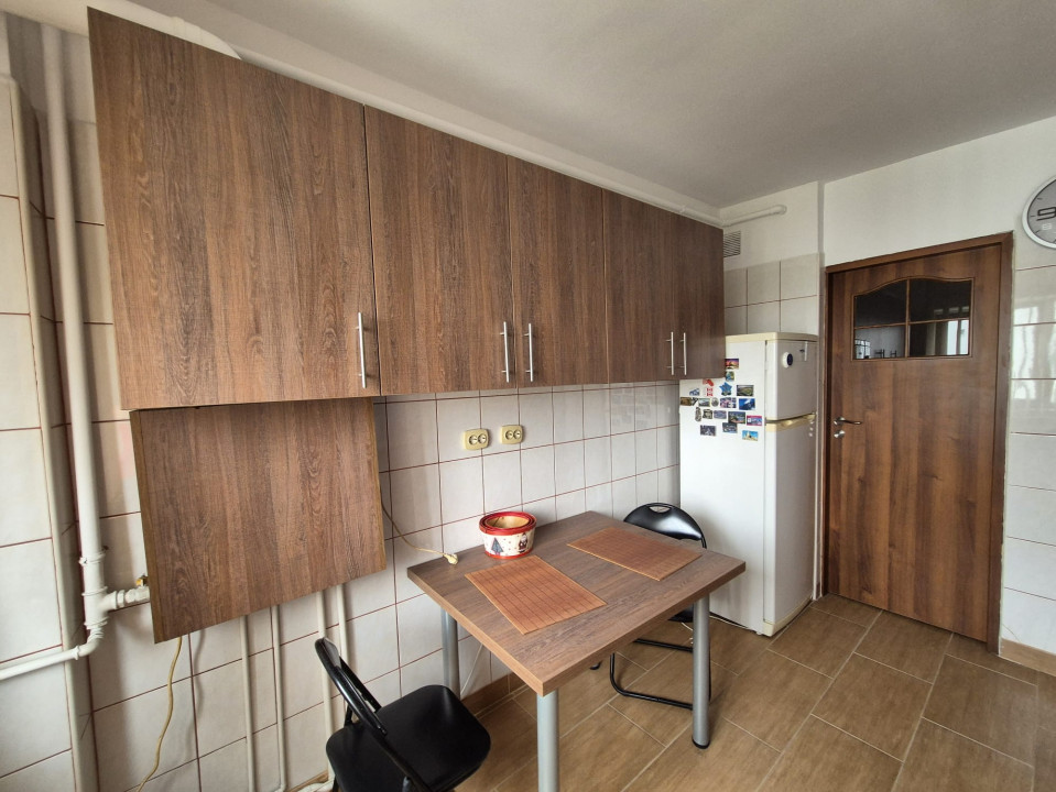 3 Camere Titan- Bd. 1 Decembrie | Balcon | 1986 | Anvelopat