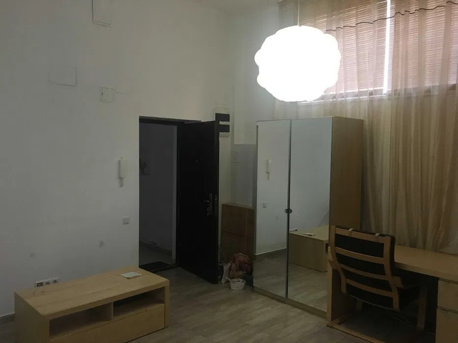 Garsoniera | Dristor | Vila | Demisol Inalt | Metrou 3 Min | 