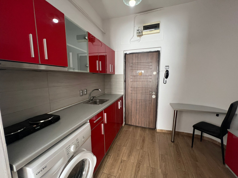 Garsoniera | Calea Victoriei - Romana | Centrala | Balcon